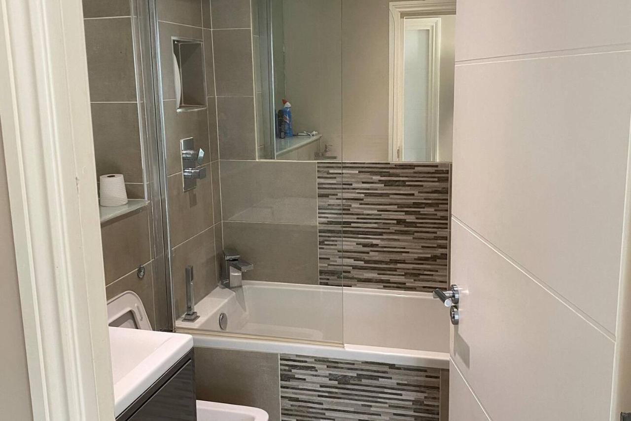 Beautiful Apartment Very Close To The Beach ブライトン エクステリア 写真